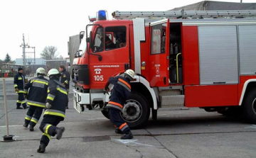 Lesodródott egy autó az útról Kaposszekcső közelében