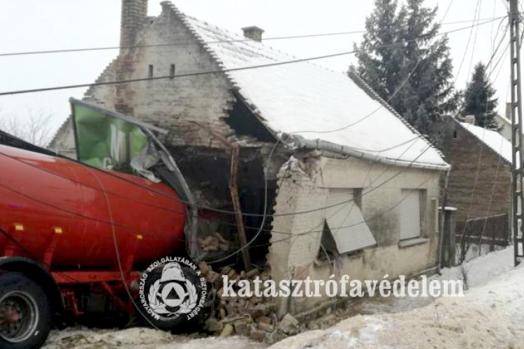 Adománygyűjtés a kapospulai kamionbaleset károsultjainak 