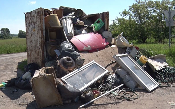 Lomtalanítás a szőlőhegyi présház-tulajdonosoknak