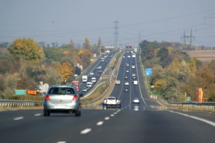 Péntektől már válthatók az éves matricák 2018-ra