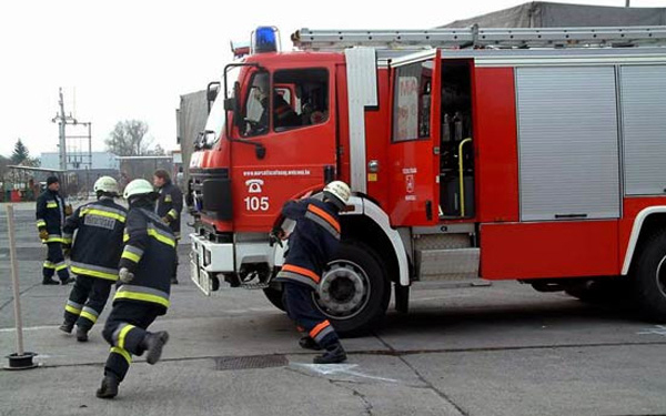 Lesodródott egy autó az útról Kaposszekcső közelében 