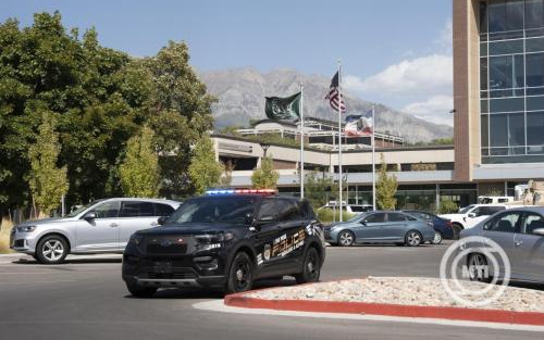 A 22 éves Tyler Robinsont azonosították Charlie Kirk konzervatív politikai kommentátor feltételezett merénylőjeként