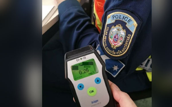  Vezetéstől eltiltott, ittas dombóvári sofőrt vettek őrizetbe a rendőrök