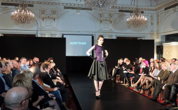 Egyedi ruhakölteményekben a Budapest Fashion Week-en