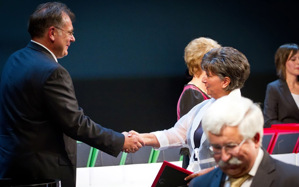 Bódis Péternét, a Belvárosi Általános Iskola pedagógusát Létay Menyhért-díjjal jutalmazták