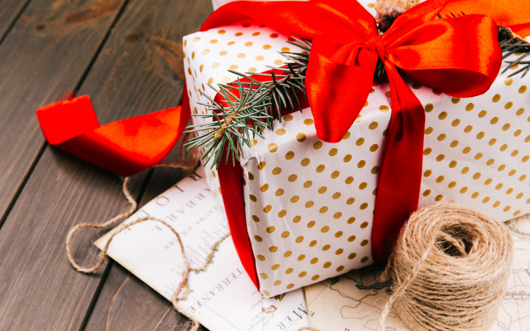 Tegyünk együtt a rászoruló családok karácsonyáért! – Karácsonyi Cipősdoboz Akció Dombóváron