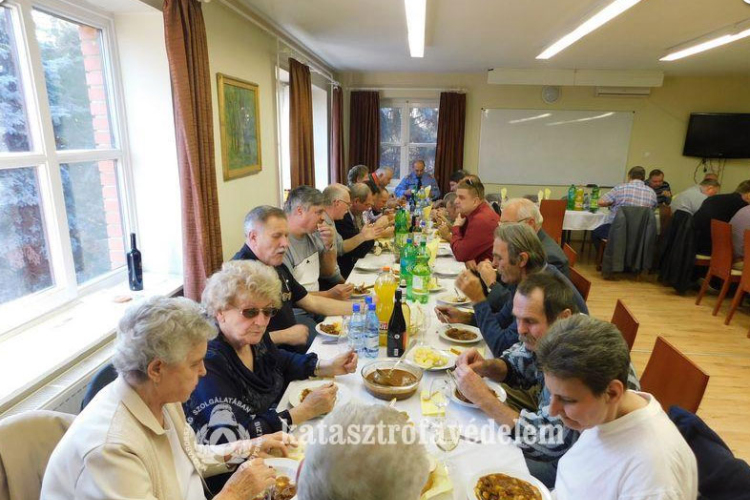 Harminc éves a dombóvári tűzoltólaktanya