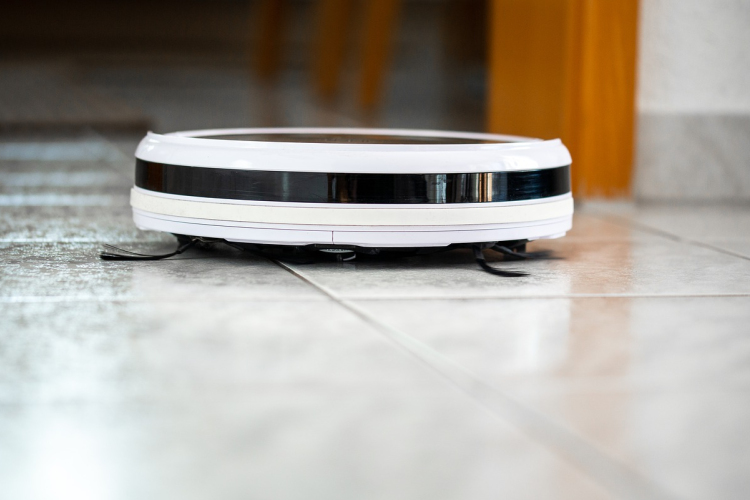 Robotporszívókat és robotfűnyírókat ellenőrzött a fogyasztóvédelem